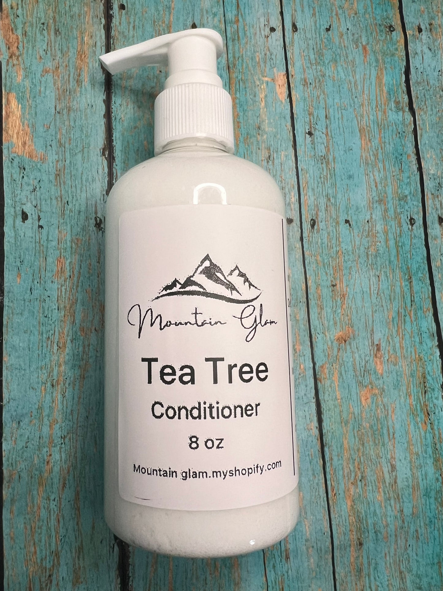 Shampoos and conditioners, shampoo bars . All Natural. Sulfate free