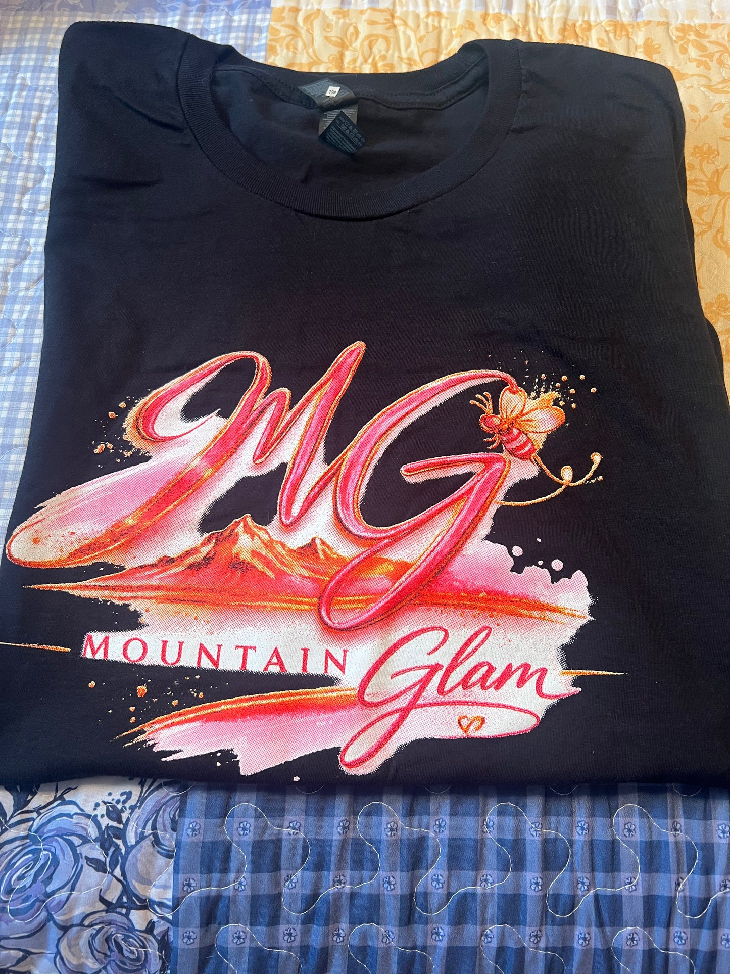 MG 🐝 Merch T-shirts